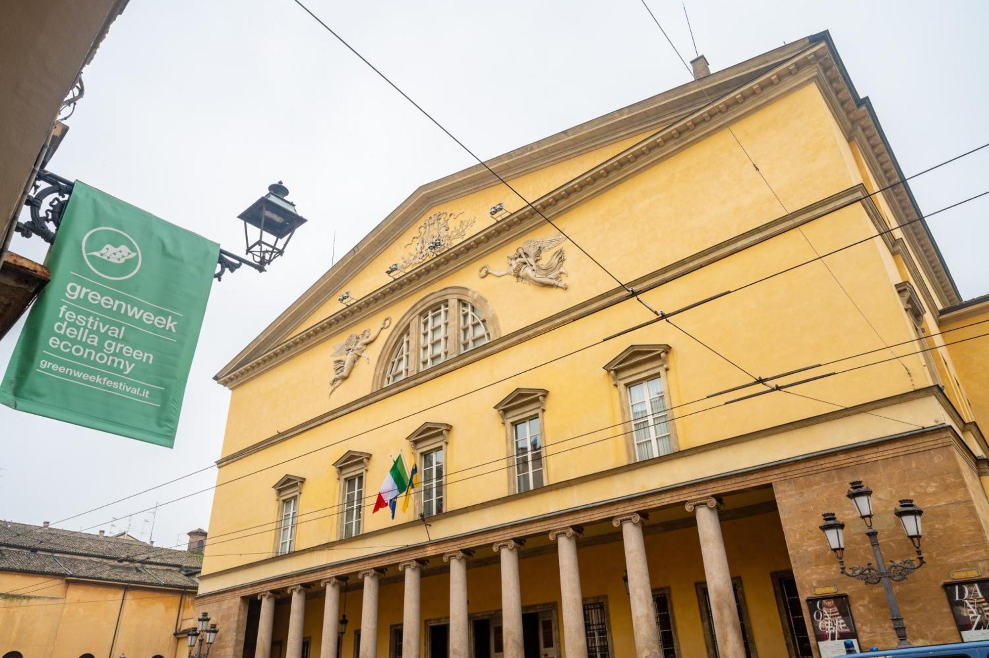 Teatro Regio Exclusive Apartment Parma Luaran gambar
