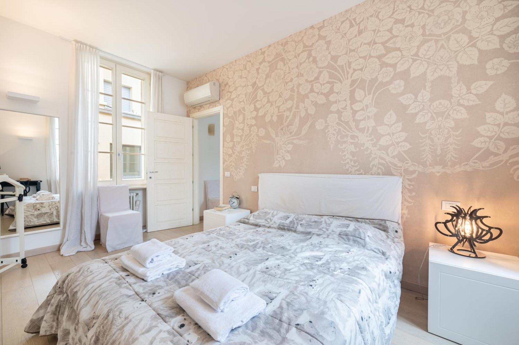Teatro Regio Exclusive Apartment Parma Luaran gambar